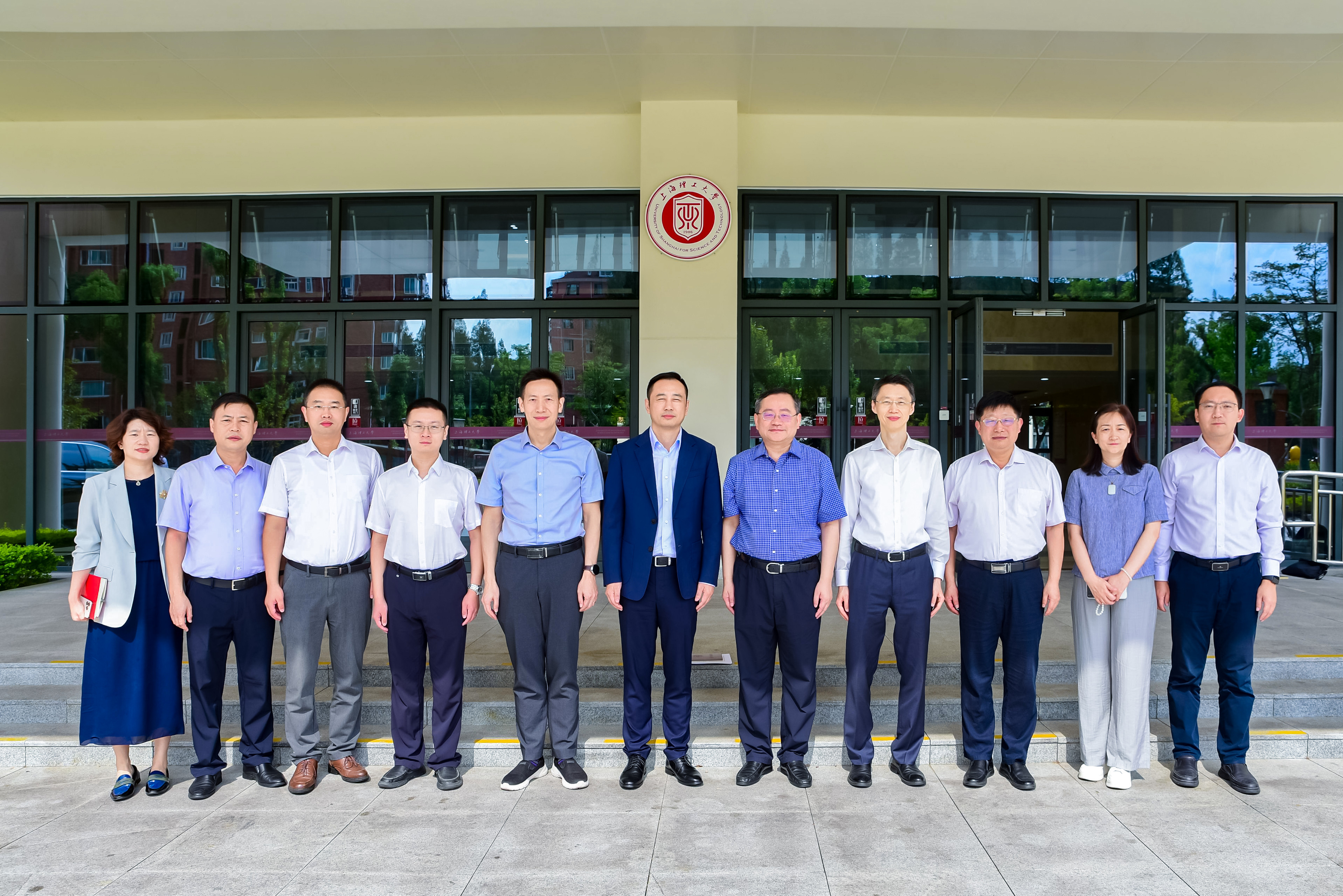 校领导会见国机集团一行合影