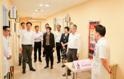 参观昆仑人民医院