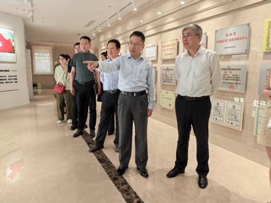 参观虹桥大厦中国干细胞集团总部