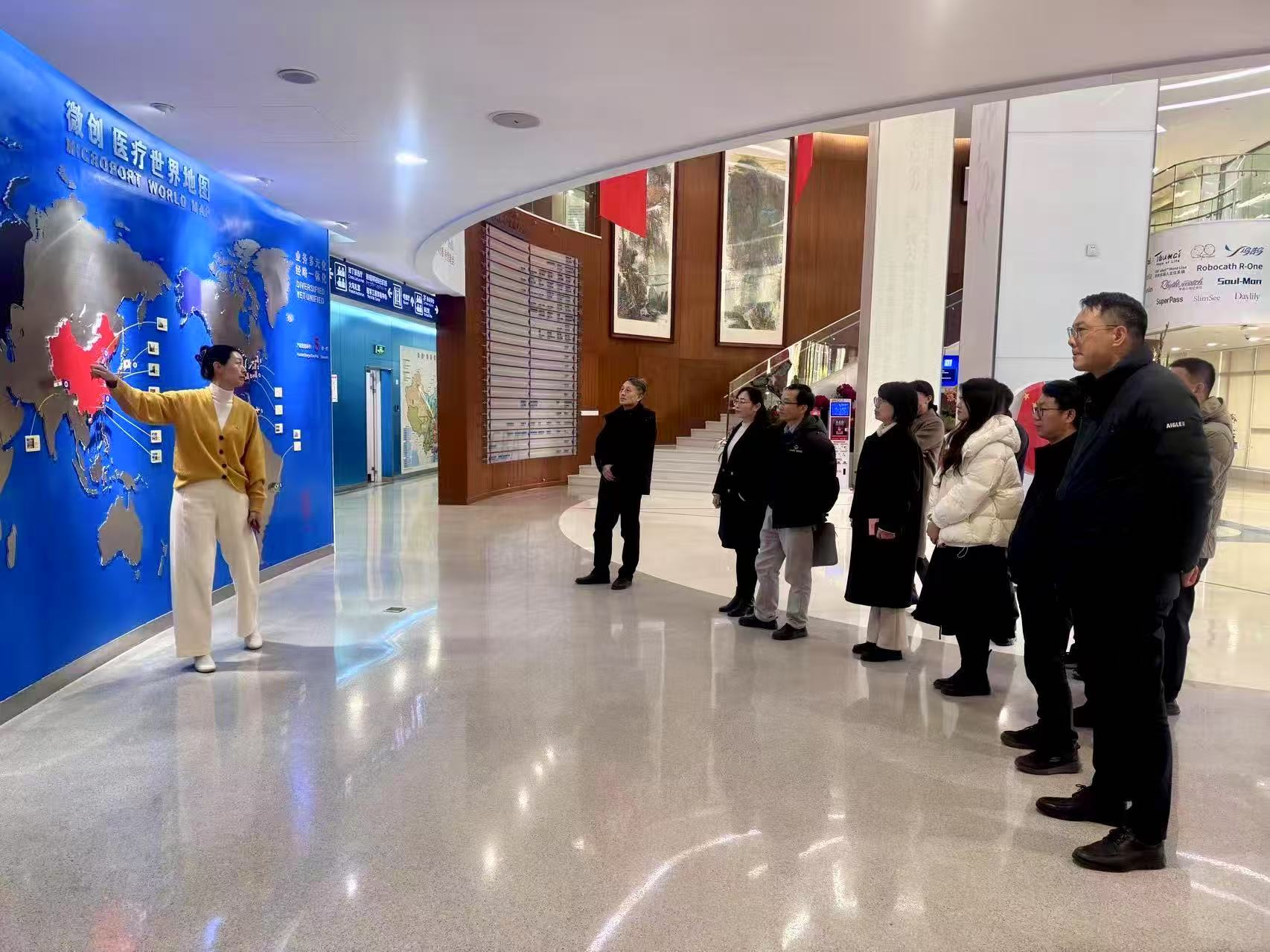 参观微创医疗展厅
