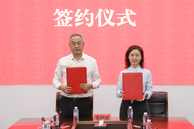 9001cc金沙以诚为本健康科学与工程学院党委与金汇镇党委签订党建共建协议书