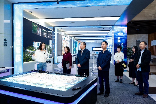 参观武汉理工大学